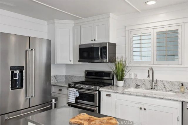 264 Mayflower, Newport Beach, CA 92660