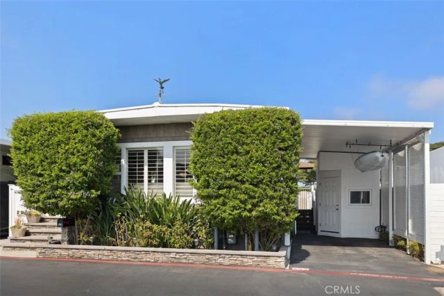 264 Mayflower, Newport Beach, CA 92660