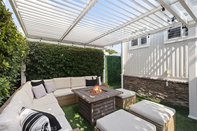 264 Mayflower, Newport Beach, CA 92660