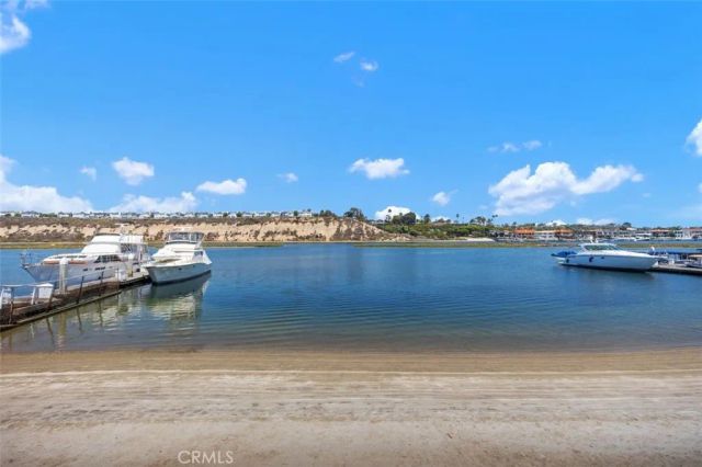 264 Mayflower, Newport Beach, CA 92660