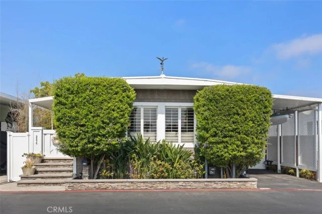 264 Mayflower, Newport Beach, CA 92660