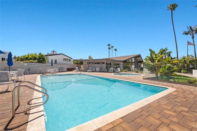 264 Mayflower, Newport Beach, CA 92660