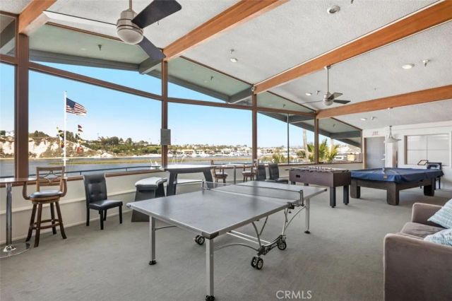 264 Mayflower, Newport Beach, CA 92660