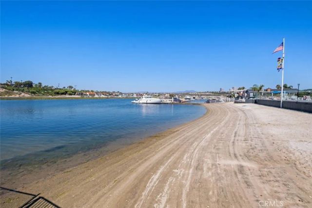 264 Mayflower, Newport Beach, CA 92660