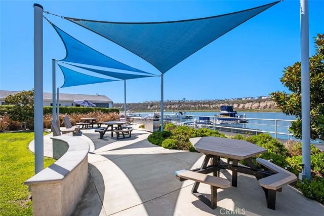 264 Mayflower, Newport Beach, CA 92660