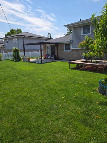 7836 W 81st Street, Bridgeview, IL 60455