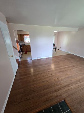 7836 W 81st Street, Bridgeview, IL 60455