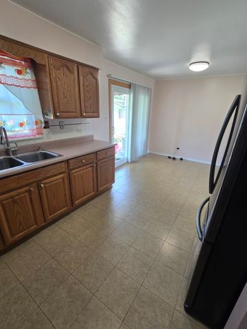 7836 W 81st Street, Bridgeview, IL 60455