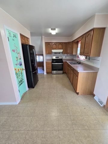 7836 W 81st Street, Bridgeview, IL 60455