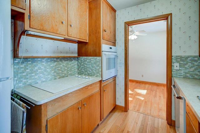 414 Woody Lane, Monona, WI 53716