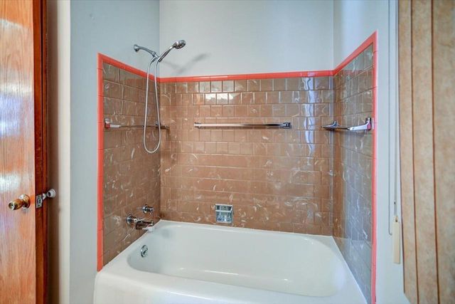 414 Woody Lane, Monona, WI 53716