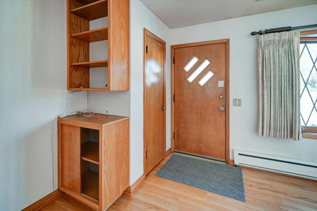 414 Woody Lane, Monona, WI 53716