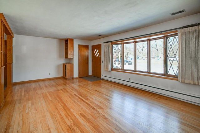 414 Woody Lane, Monona, WI 53716