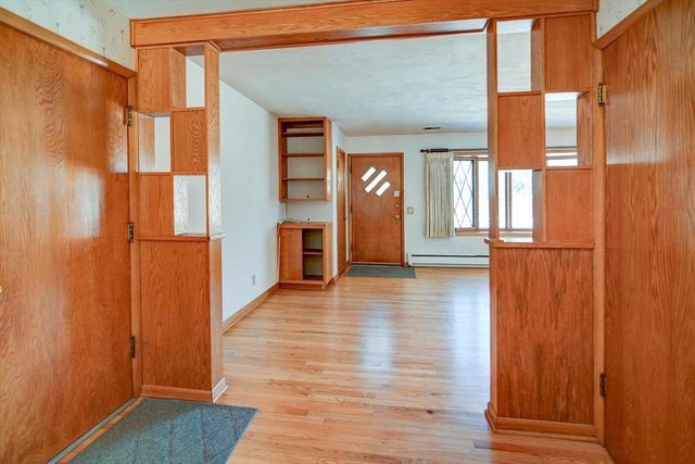 414 Woody Lane, Monona, WI 53716