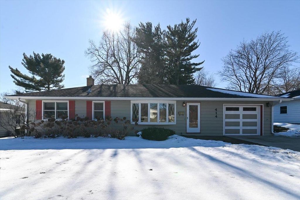 414 Woody Lane, Monona, WI 53716