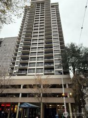 2100 3rd Avenue #1804, Seattle, WA 98121