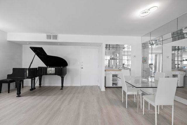 1239 Hillsboro Mile 105, Hillsboro Beach, FL 33062