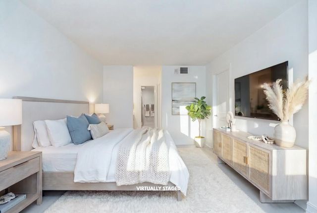 1239 Hillsboro Mile 105, Hillsboro Beach, FL 33062