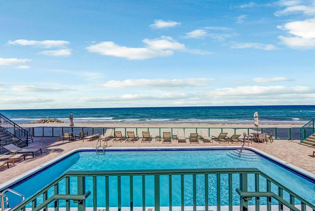 1239 Hillsboro Mile 105, Hillsboro Beach, FL 33062