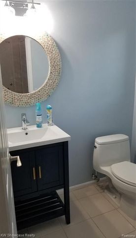 1728 Hiview Court, Bloomfield Hills, MI 48302