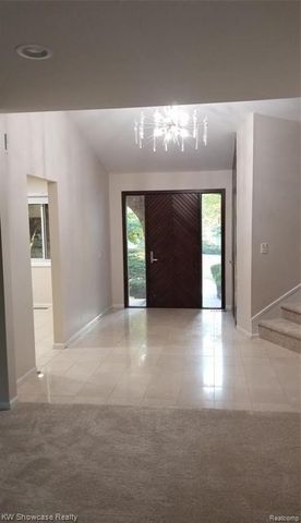 1728 Hiview Court, Bloomfield Hills, MI 48302