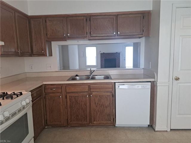 1635 Mantane ARCH, Virginia Beach, VA 23454