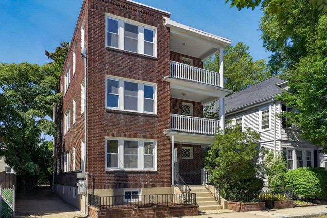 7 Richard Ave 3, Cambridge, MA 02140