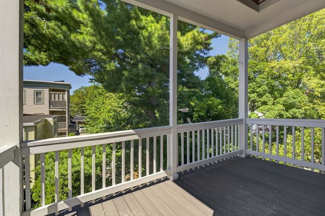 7 Richard Ave 3, Cambridge, MA 02140