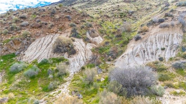 55455 Pipes Canyon, Pioneertown, CA 92268