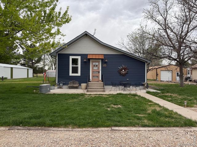 126 Wyoming Avenue, Stratton, CO 80836
