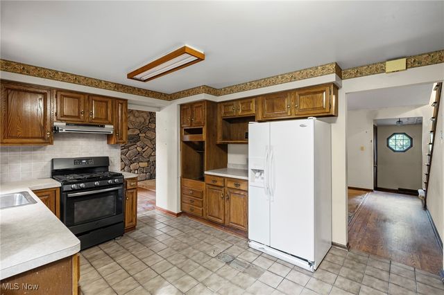 285 Skylane Drive, Northfield, OH 44067