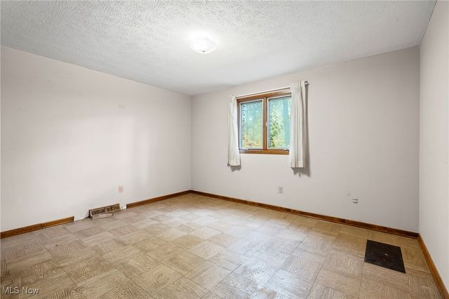 285 Skylane Drive, Northfield, OH 44067