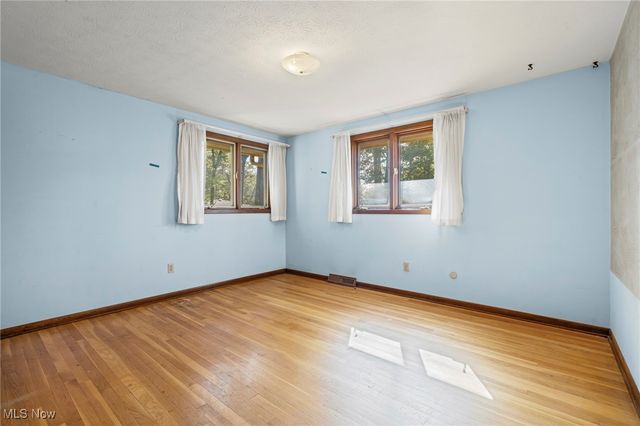 285 Skylane Drive, Northfield, OH 44067