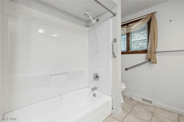 285 Skylane Drive, Northfield, OH 44067