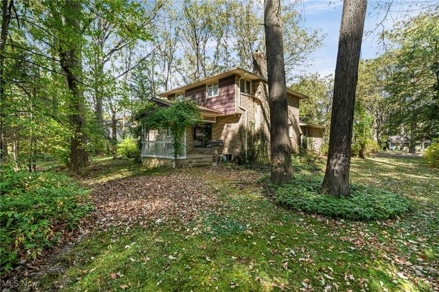 285 Skylane Drive, Northfield, OH 44067