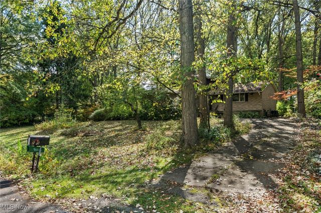 285 Skylane Drive, Northfield, OH 44067