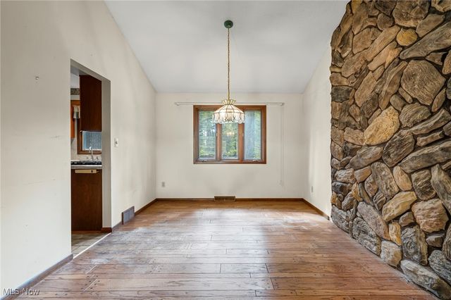 285 Skylane Drive, Northfield, OH 44067