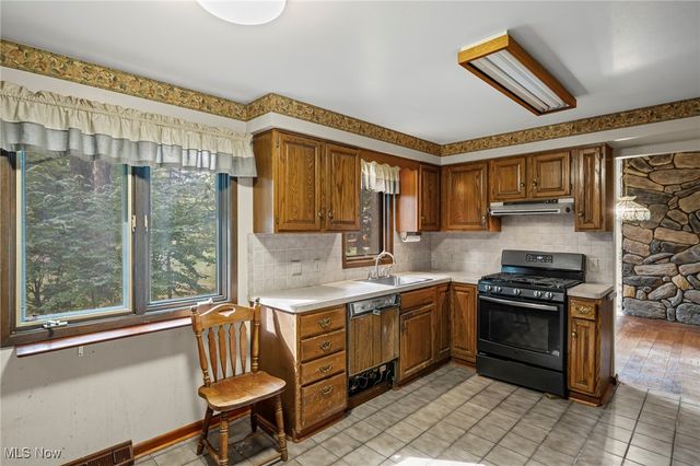 285 Skylane Drive, Northfield, OH 44067