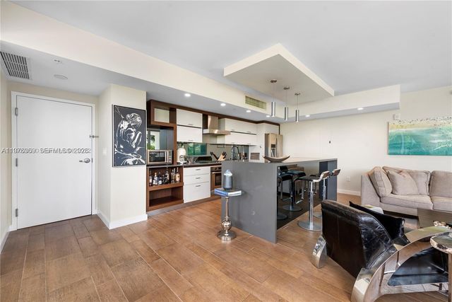 2155 Washington Ct 309, Miami Beach, FL 33139