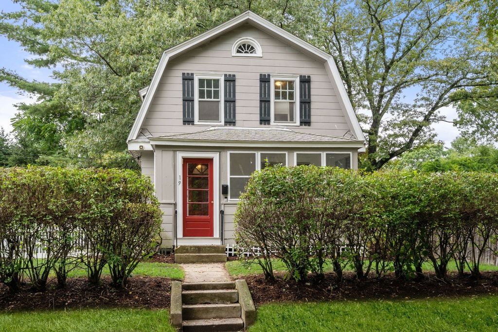 19 New Hampshire Avenue, Natick, MA 01760