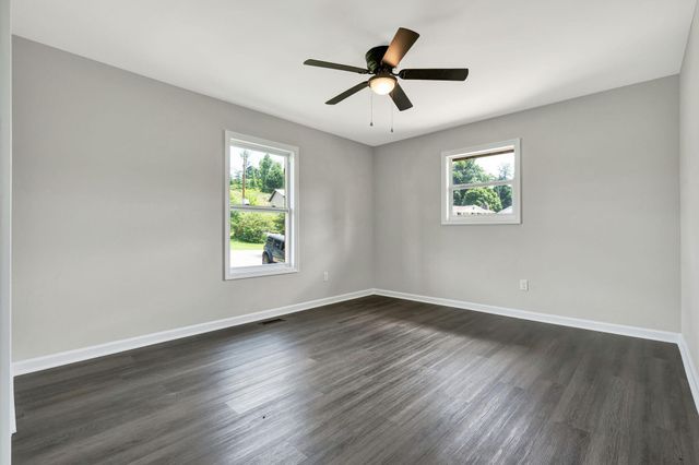 8164 Holly Crest Drive, Chattanooga, TN 37421