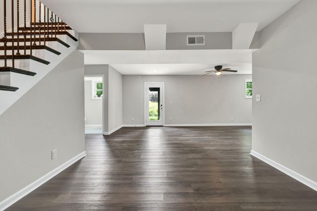 8164 Holly Crest Drive, Chattanooga, TN 37421