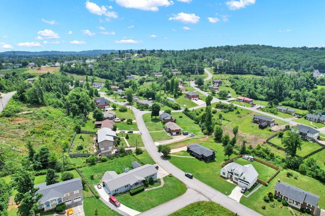 8164 Holly Crest Drive, Chattanooga, TN 37421