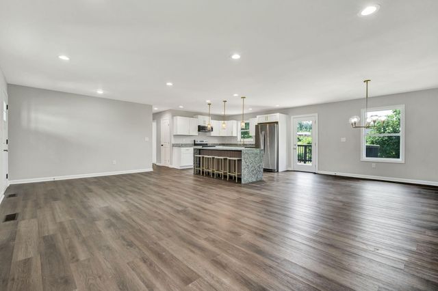8164 Holly Crest Drive, Chattanooga, TN 37421