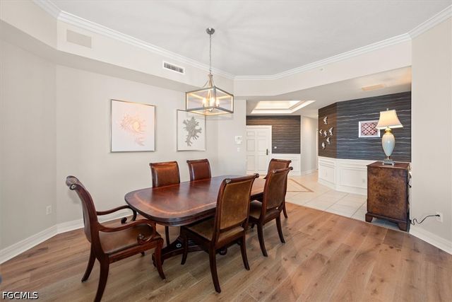 425 Dockside DR PH-1, Naples, FL 34110