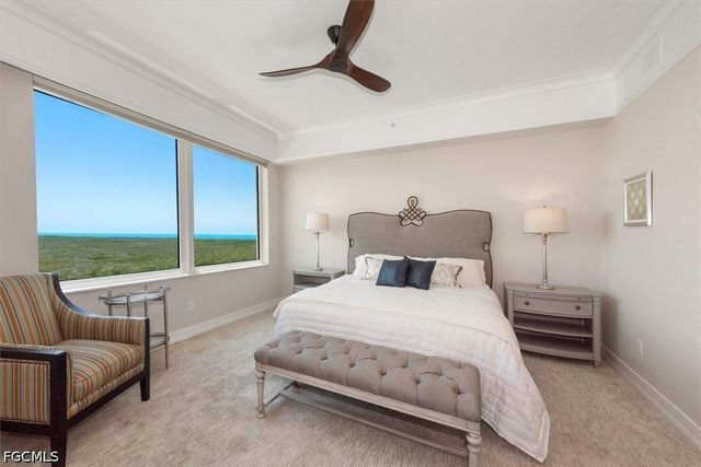 425 Dockside DR PH-1, Naples, FL 34110