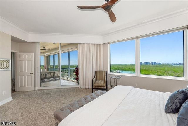 425 Dockside DR PH-1, Naples, FL 34110