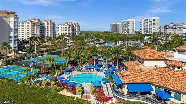 425 Dockside DR PH-1, Naples, FL 34110
