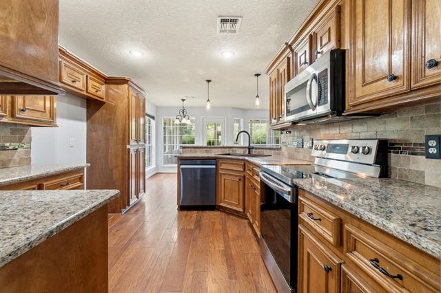 7314 Charred Pine Drive, Magnolia, TX 77354