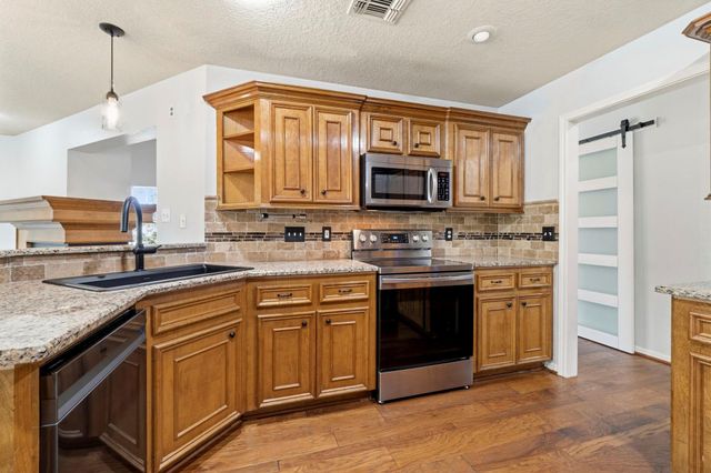 7314 Charred Pine Drive, Magnolia, TX 77354